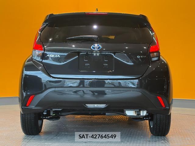 Toyota AQUA 2025-04 8221308-7