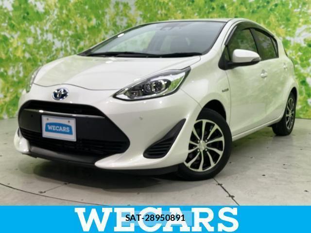 Toyota AQUA 2018-10 8221672-0