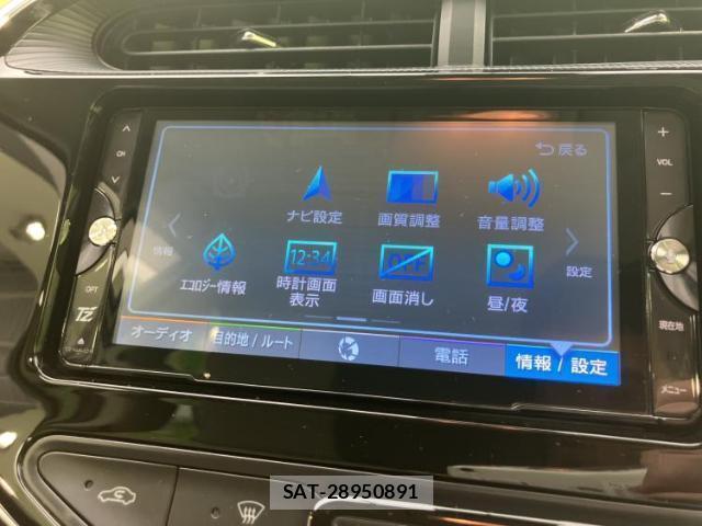 Toyota AQUA 2018-10 8221672-11