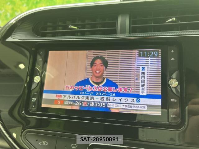Toyota AQUA 2018-10 8221672-12