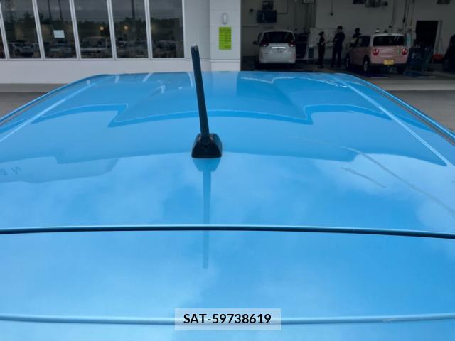 Toyota AQUA 2013-06 8221688-12