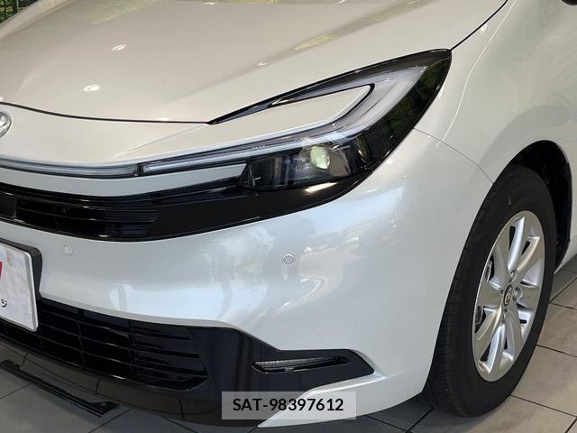 Toyota AQUA 2026-05 8221698-11