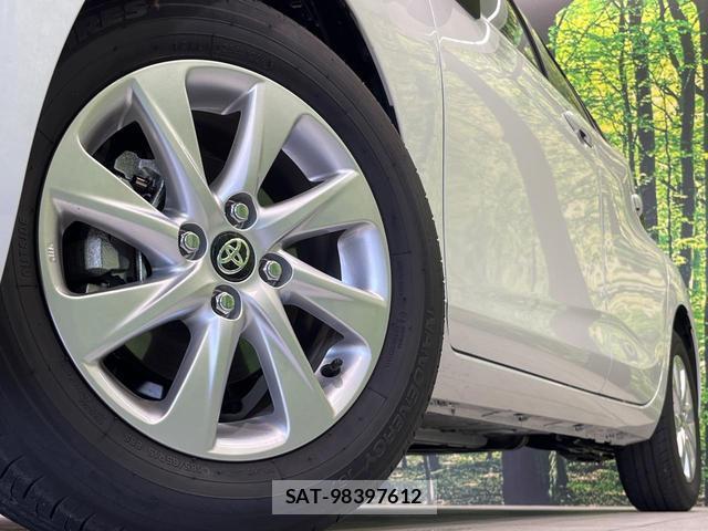 Toyota AQUA 2026-05 8221698-12