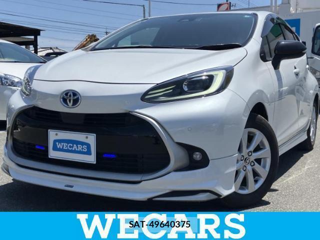 Toyota AQUA 2021-09 8221762-0