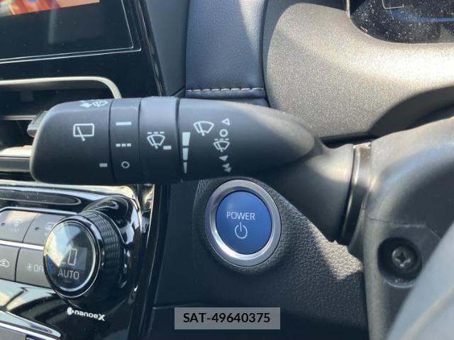 Toyota AQUA 2021-09 8221762-17
