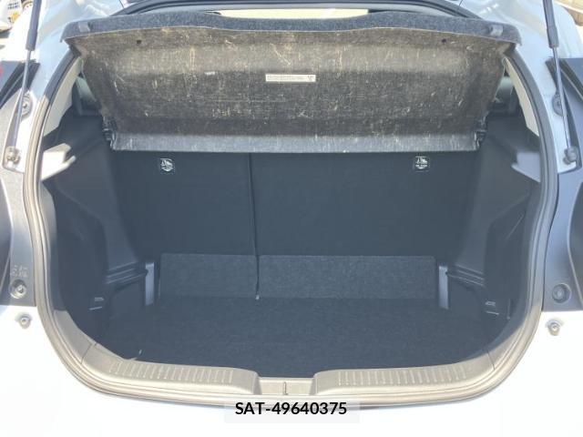 Toyota AQUA 2021-09 8221762-7