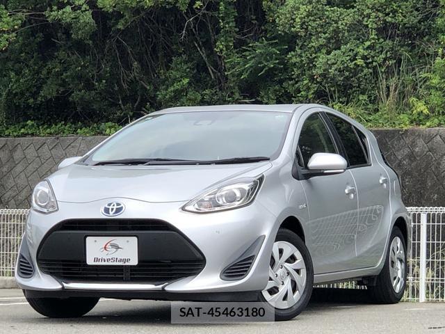Toyota AQUA 2019-07 8221826-0