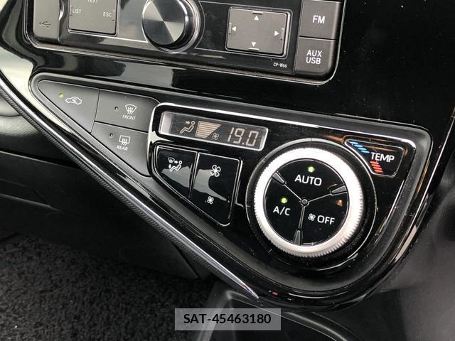 Toyota AQUA 2019-07 8221826-10