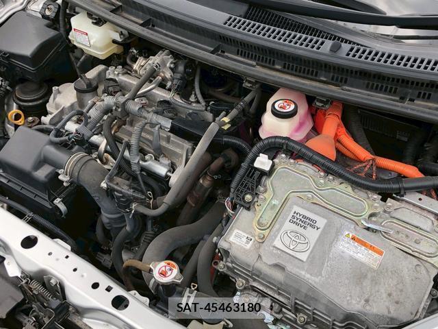 Toyota AQUA 2019-07 8221826-16