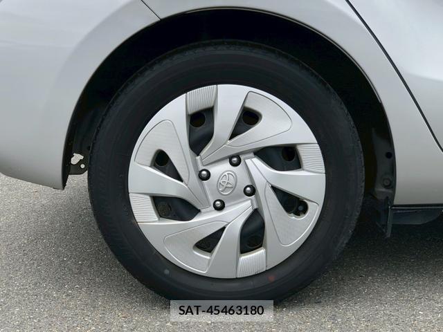 Toyota AQUA 2019-07 8221826-19