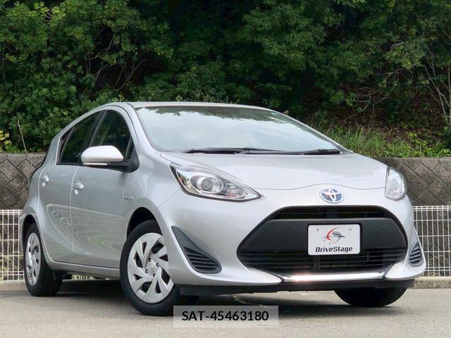 Toyota AQUA 2019-07 8221826-2