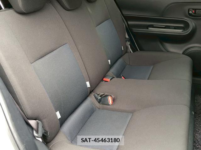 Toyota AQUA 2019-07 8221826-6