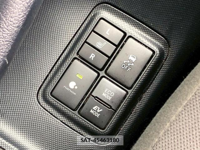 Toyota AQUA 2019-07 8221826-9