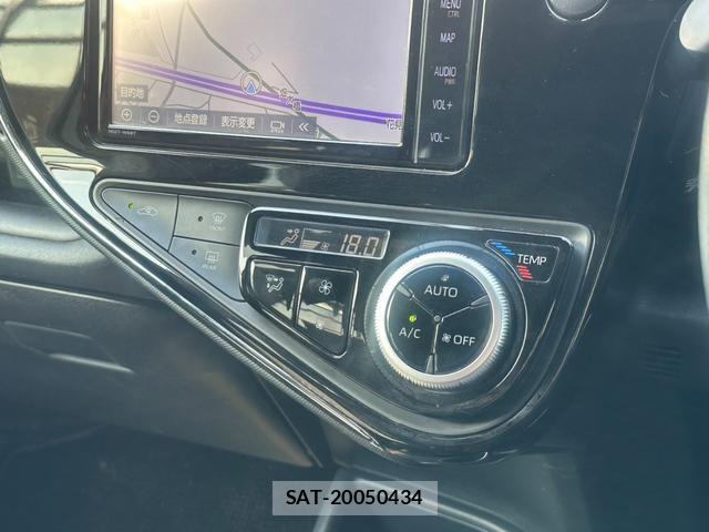 Toyota AQUA 2019-04 8221947-11