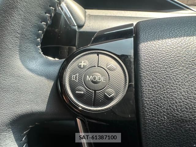Toyota AQUA 2018-07 8221948-13