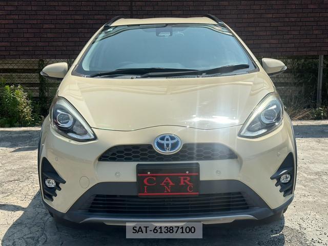 Toyota AQUA 2018-07 8221948-15