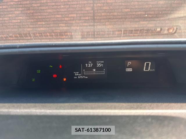 Toyota AQUA 2018-07 8221948-3