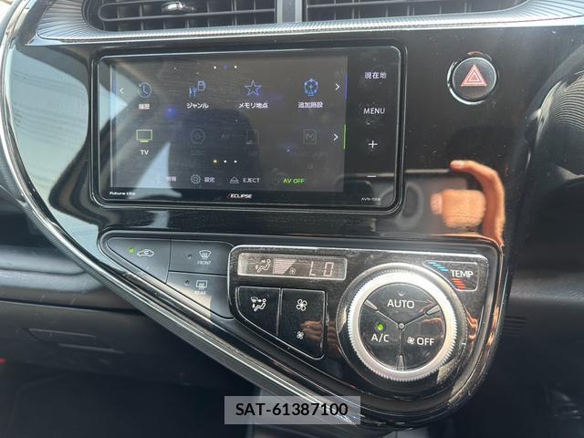 Toyota AQUA 2018-07 8221948-7