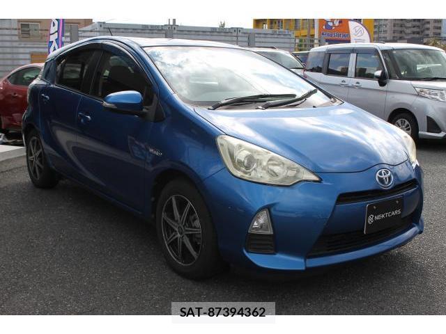 Toyota AQUA 2012-04 8222152-11