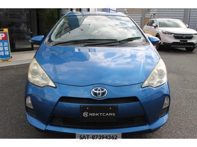 Toyota AQUA 2012-04 8222152-13