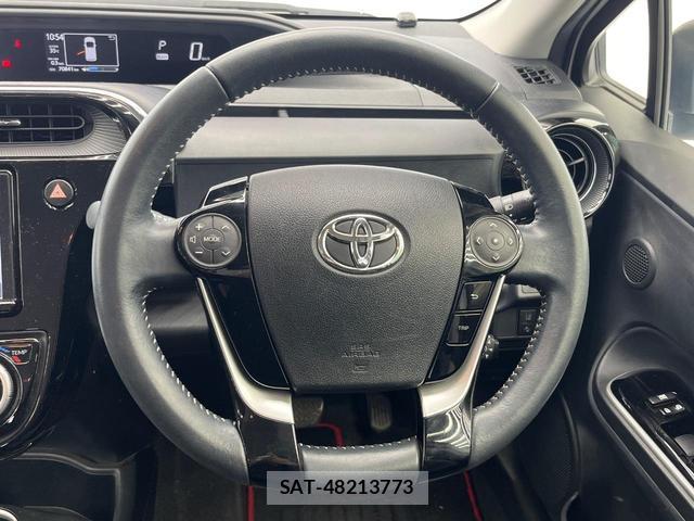 Toyota AQUA 2018-01 8222319-11