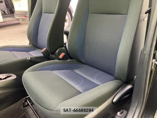 Toyota AQUA 2019-05 8222353-5