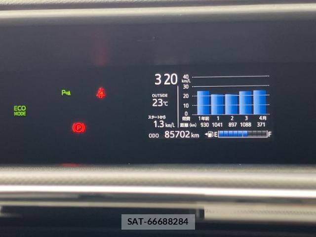 Toyota AQUA 2019-05 8222353-9