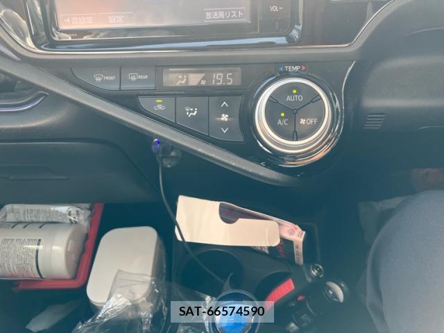 Toyota AQUA 2016-02 8222422-15