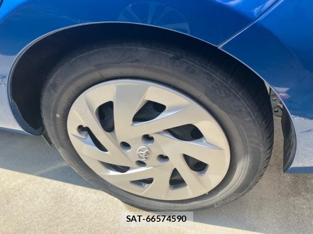 Toyota AQUA 2016-02 8222422-4