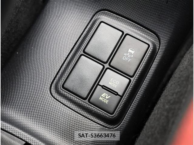 Toyota AQUA 2021-05 8222438-11