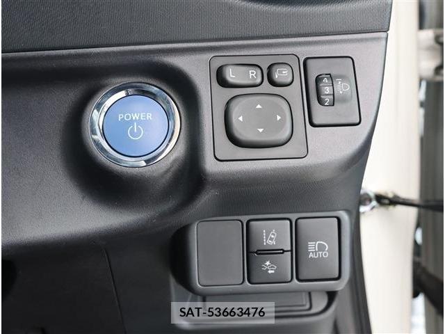 Toyota AQUA 2021-05 8222438-12