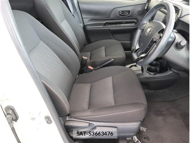 Toyota AQUA 2021-05 8222438-13