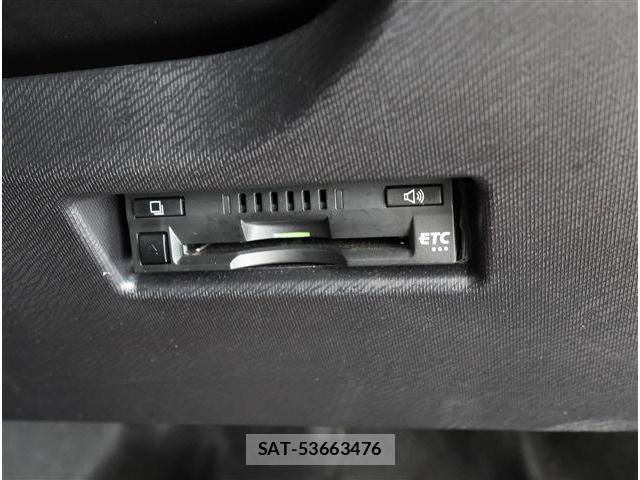 Toyota AQUA 2021-05 8222438-4