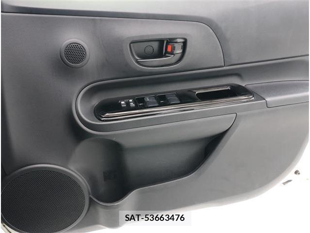 Toyota AQUA 2021-05 8222438-5