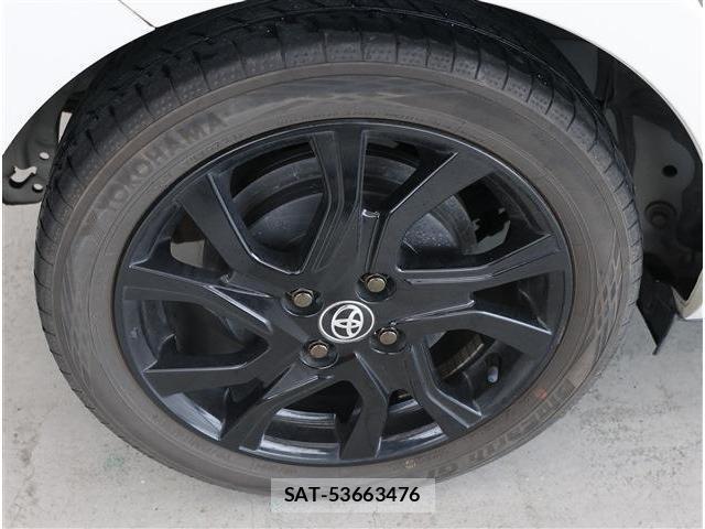 Toyota AQUA 2021-05 8222438-8