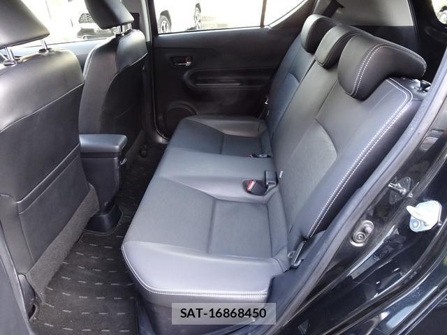 Toyota AQUA 2014-04 8222508-10