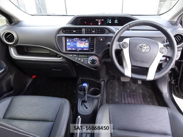 Toyota AQUA 2014-04 8222508-3