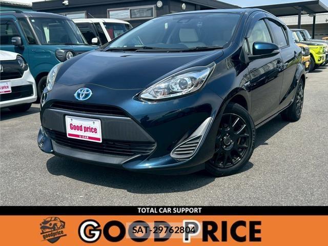 Toyota AQUA 2018-02 8222646-0