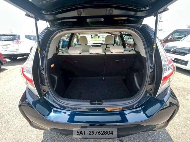 Toyota AQUA 2018-02 8222646-18