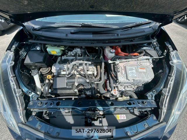 Toyota AQUA 2018-02 8222646-7