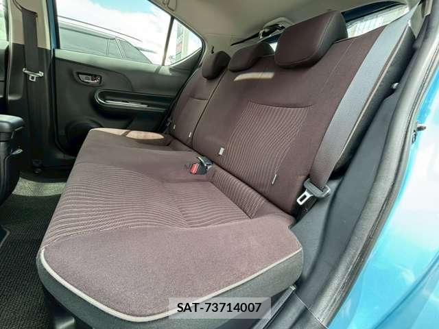 Toyota AQUA 2015-02 8222765-7