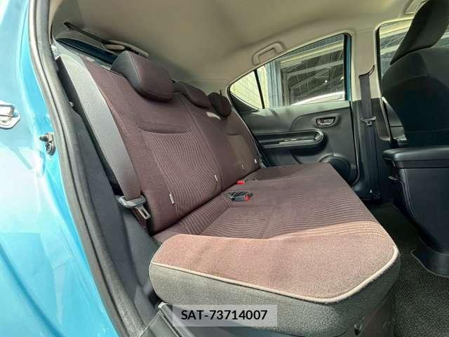 Toyota AQUA 2015-02 8222765-8