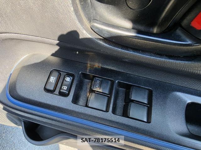 Toyota AQUA 2014-01 8222906-10