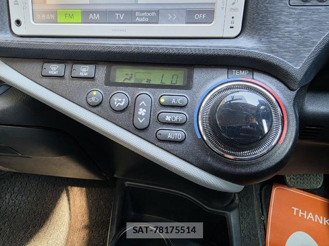 Toyota AQUA 2014-01 8222906-12