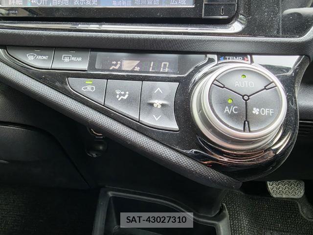 Toyota AQUA 2015-06 8222907-11