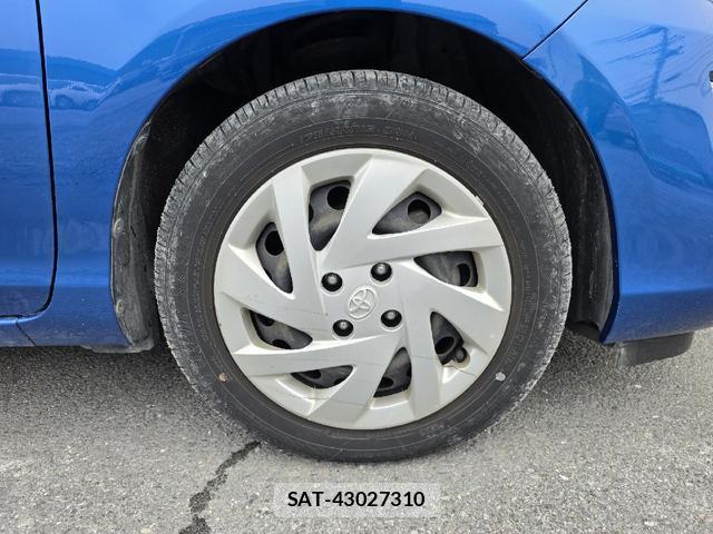 Toyota AQUA 2015-06 8222907-18