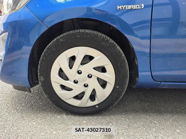 Toyota AQUA 2015-06 8222907-19