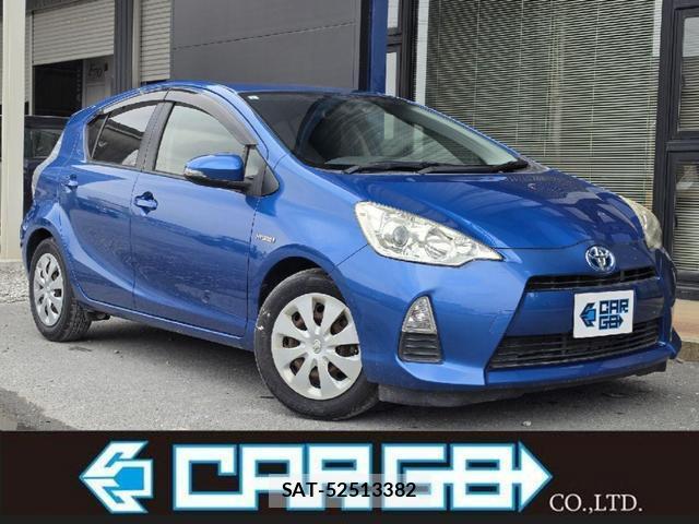 Toyota AQUA 2013-08 8222908-0