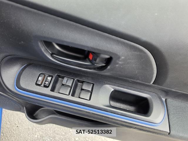 Toyota AQUA 2013-08 8222908-10
