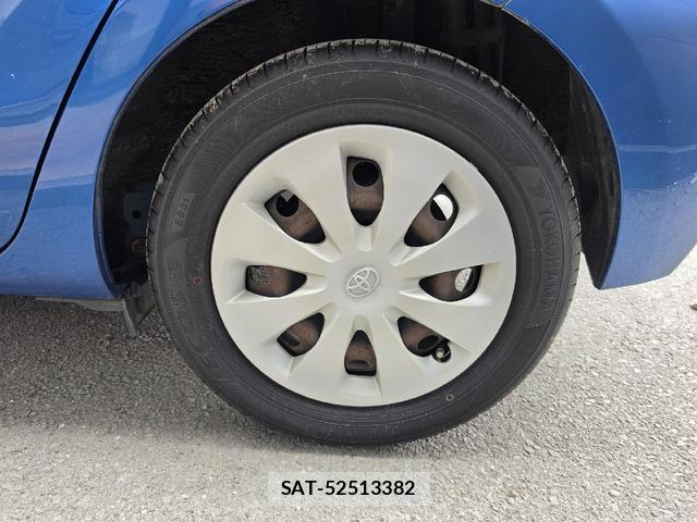 Toyota AQUA 2013-08 8222908-17